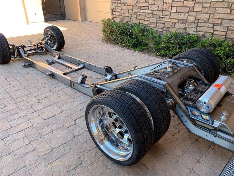 GSImfab 1973 - 1991 Chevy C30 Air Ride Dually Chassis Rear Bridge with logo & Goose Neck Trailer Hitch, Full Air Tank System, Aired Out In Arizona